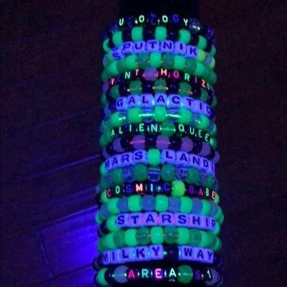 TEN Random Kandi Bracelets - Picture 1 of 6